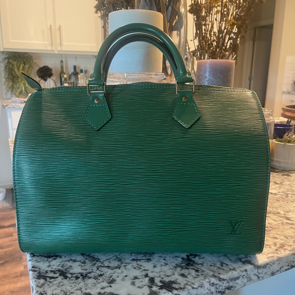 Louis Vuitton Epi Speedy 30